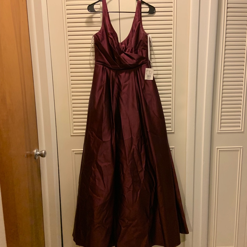 David’s Bridal Prom - Bridesmaid Dress - 10 - Wine